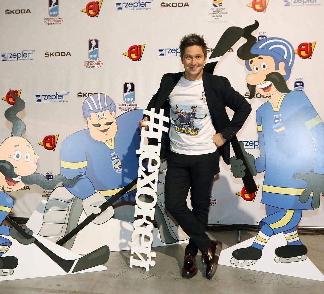 Александр Педан поделился семейным фото с новорожденным сыном